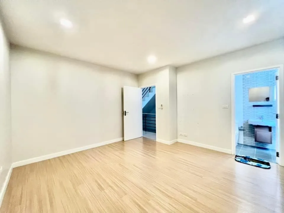 Property photos for Plex Bangna