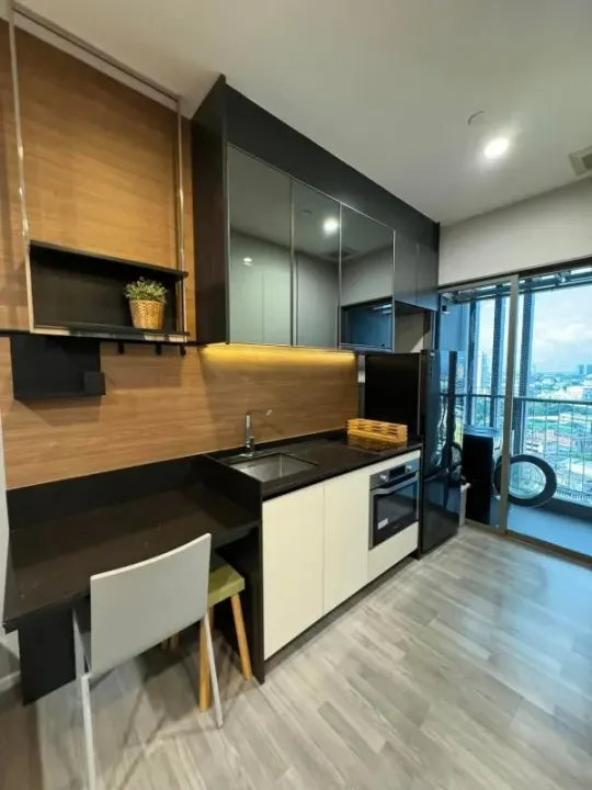 Property photos for The Room Sathorn - St.Louis