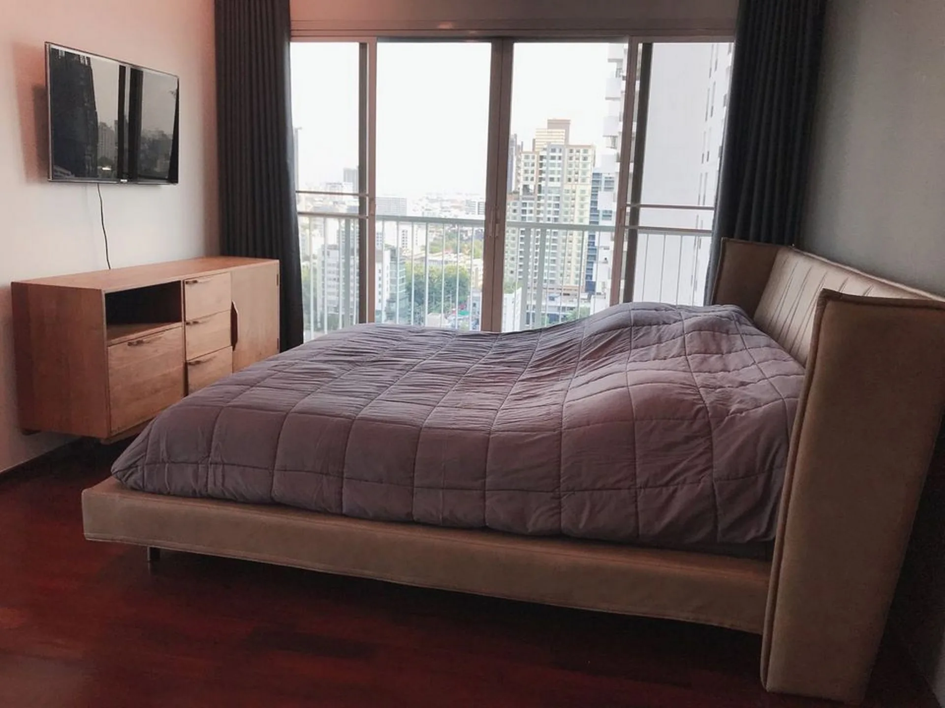 Property photos for Noble Ora