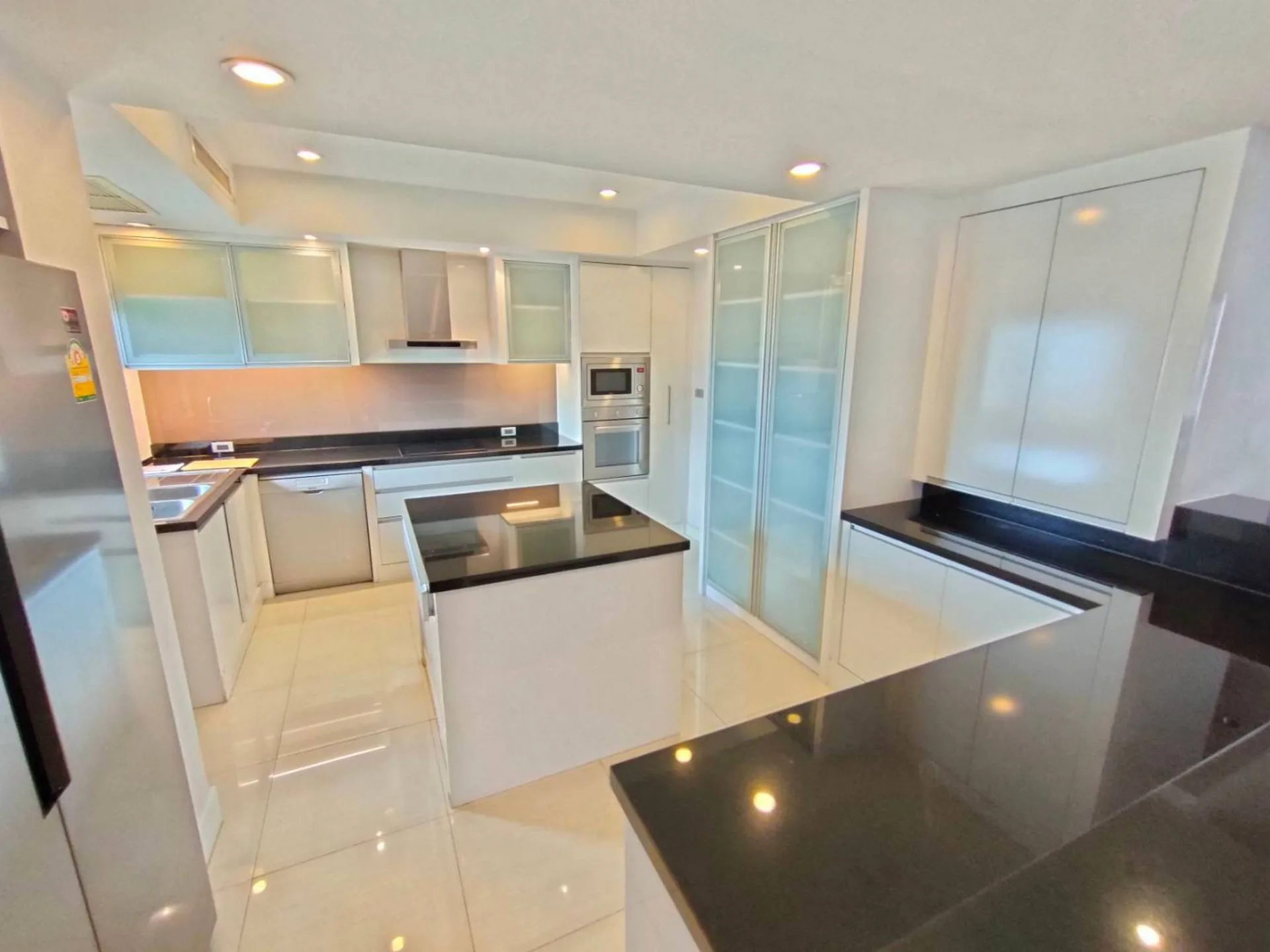 Property photos for Phirom Garden Residence