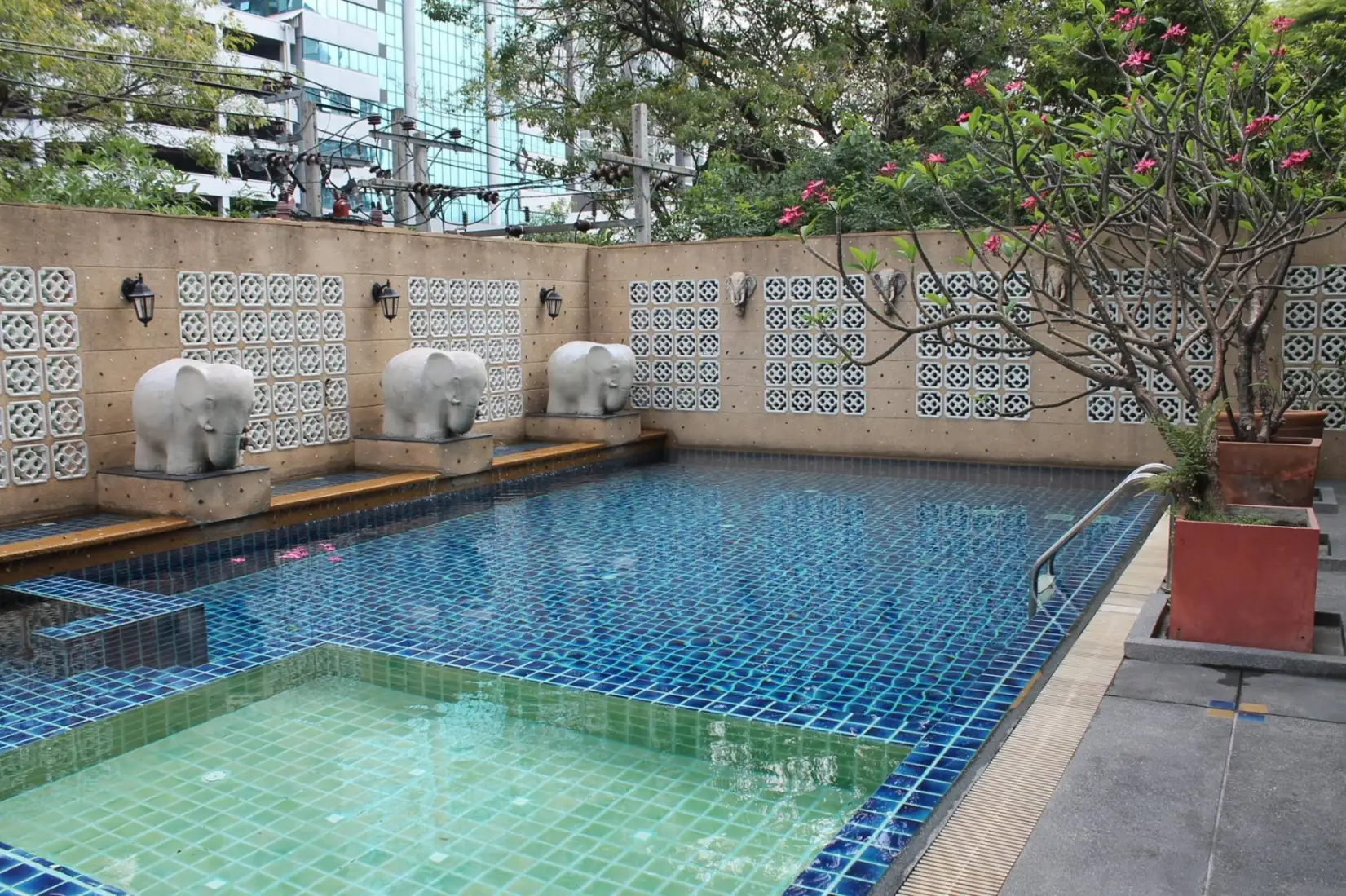 Property photos for Baan Thirapa
