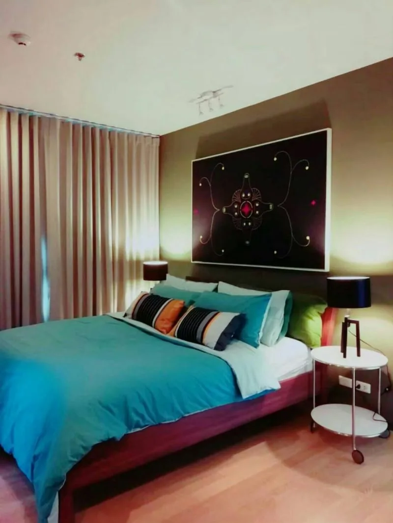 Property photos for Noble Refine
