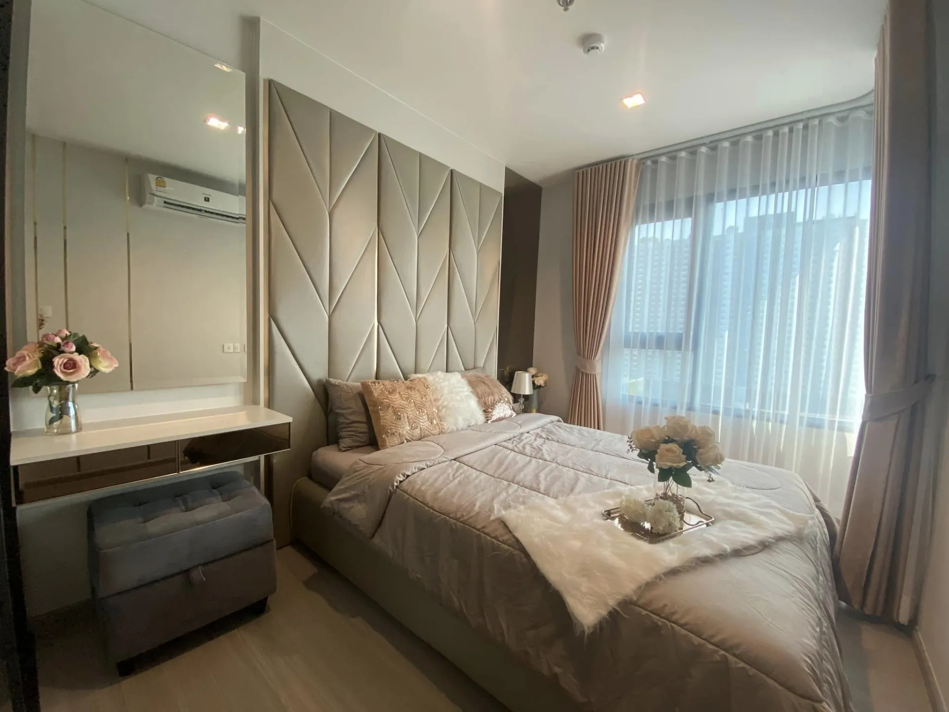 Property photos for Life Sathorn Sierra