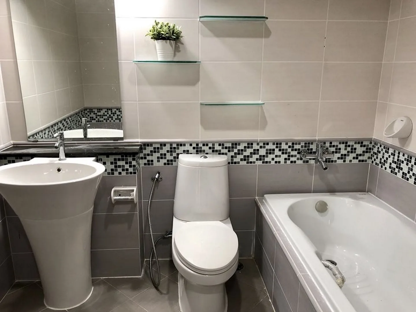 Property photos for The Waterford Sukhumvit 50 Onnut