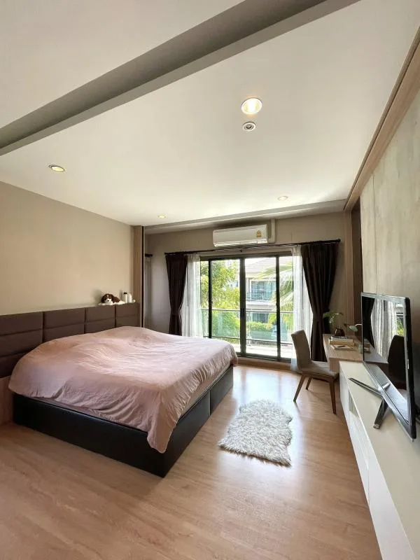 Property photos for The Palm Pattanakarn