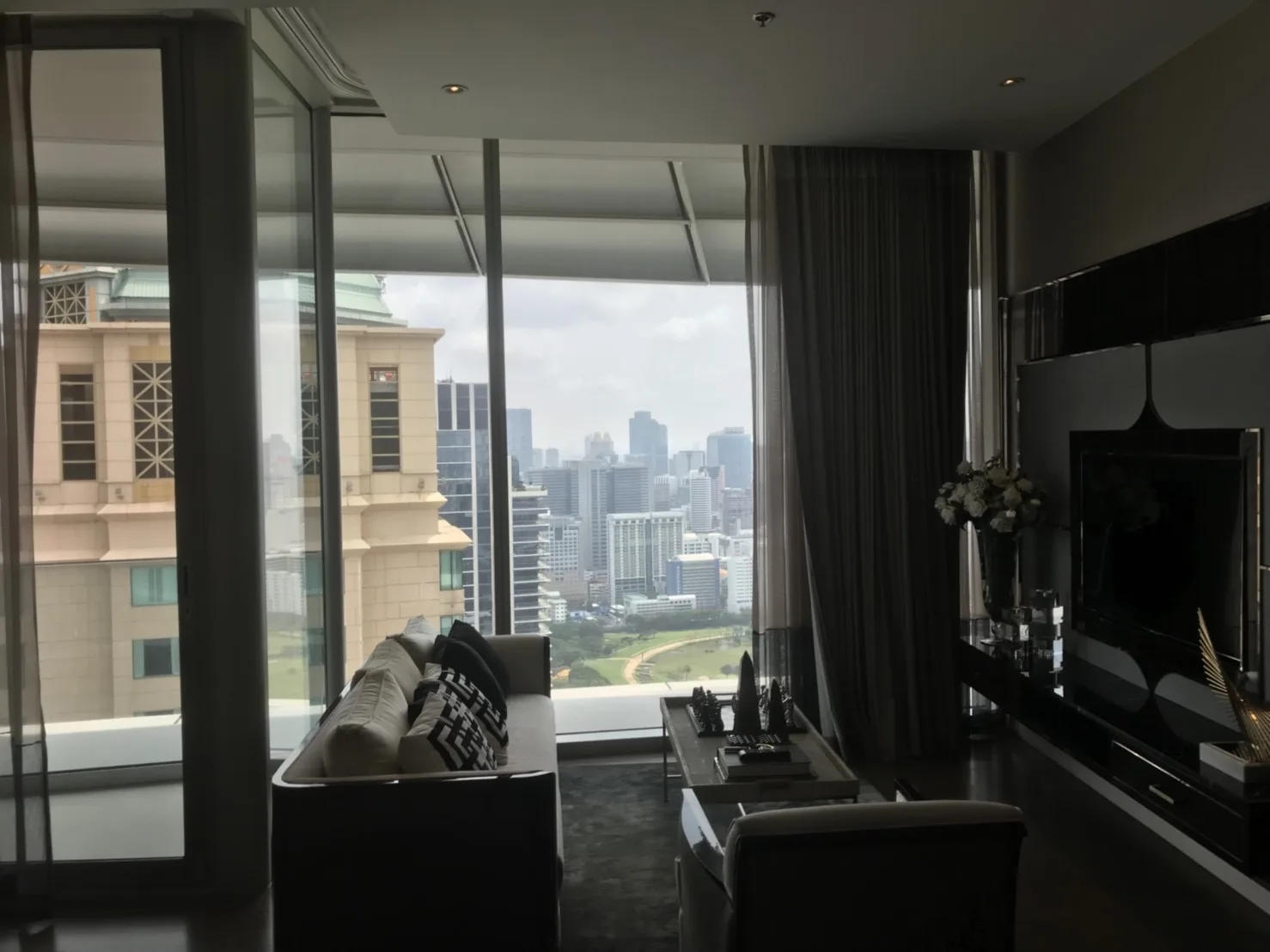 Property photos for Magnolias Ratchadamri Boulevard