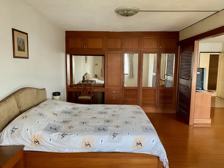 Property photos for 38 Mansion