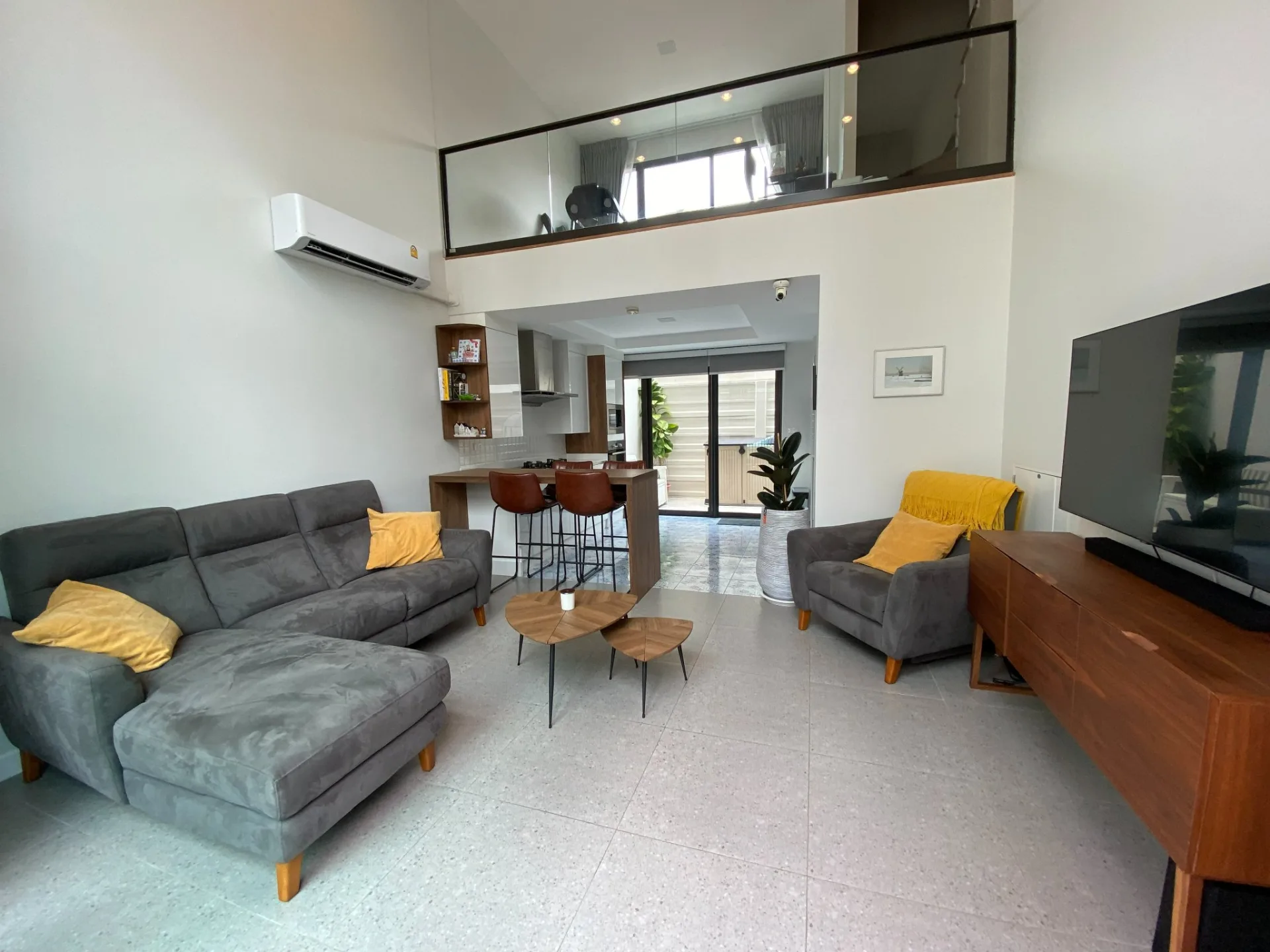 Property photos for Patio Pattanakarn