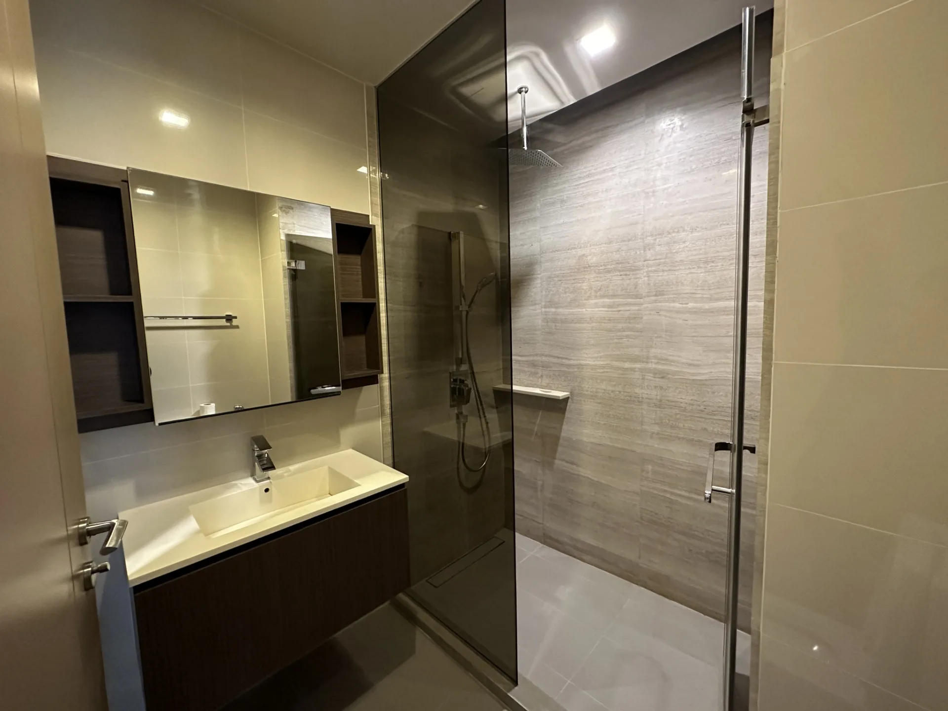 Property photos for The Line Sukhumvit 71