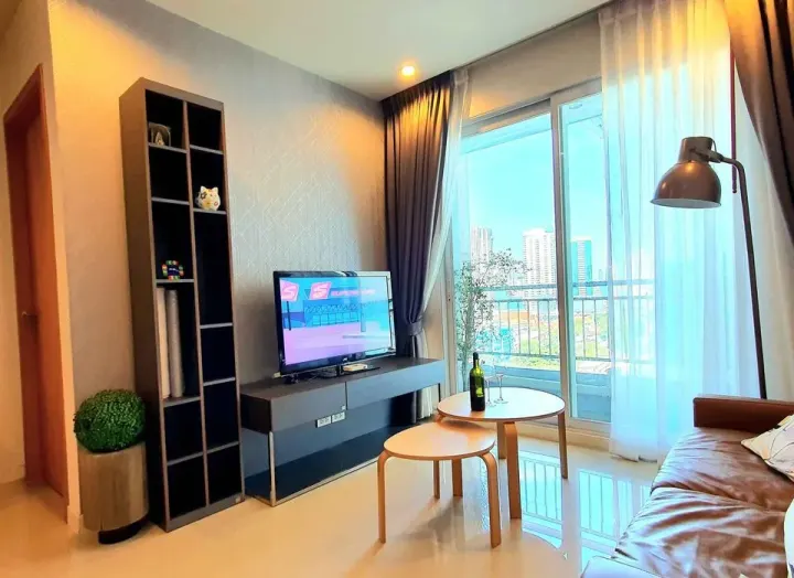Property photos for Circle Condominium