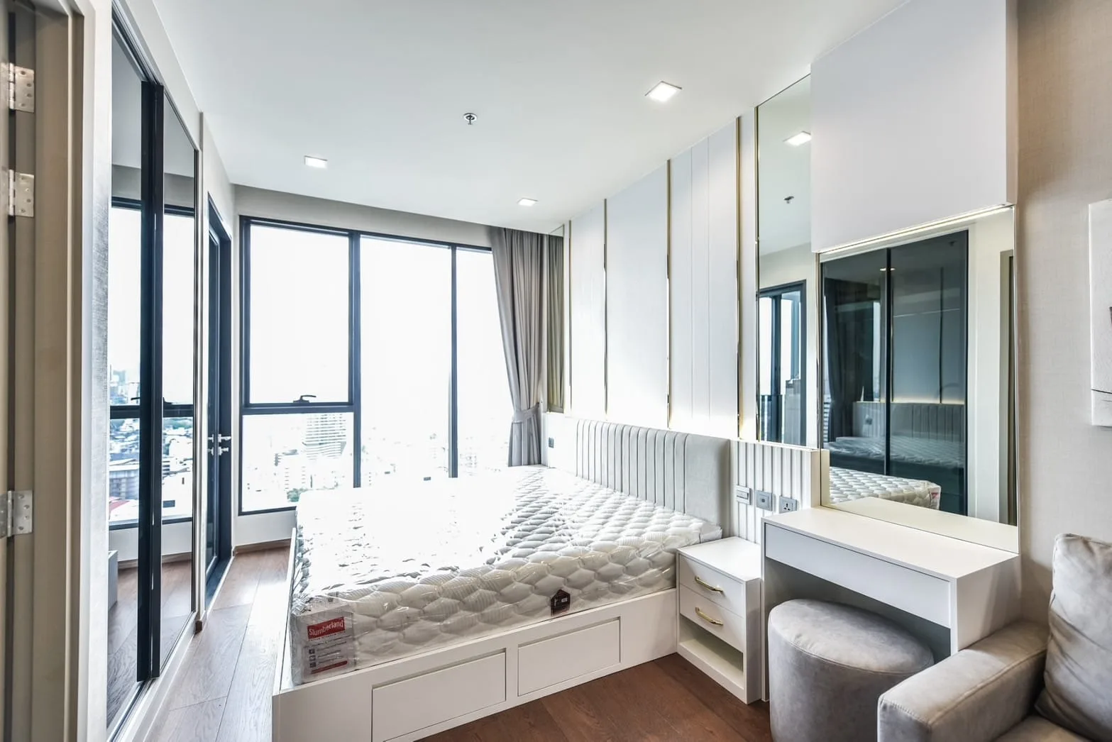 Property photos for Ideo Q Victory