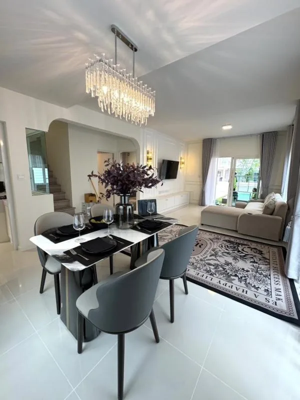 Property photos for Villaggio Srinakarin-bangna