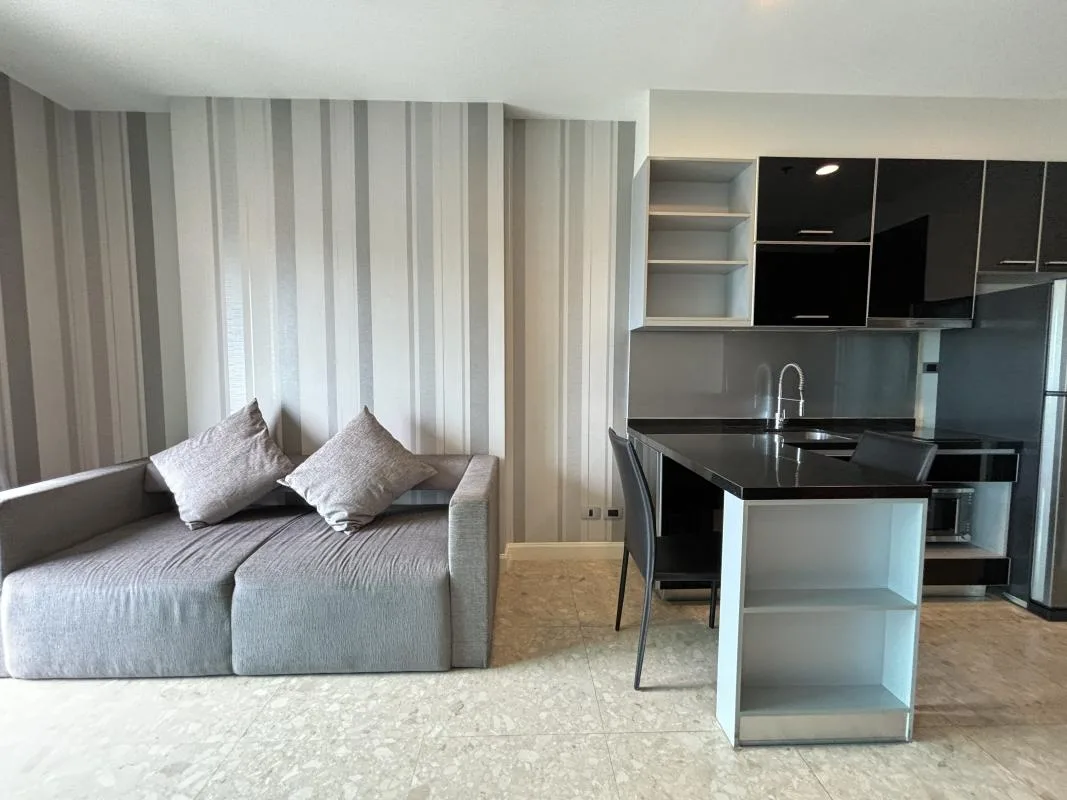 Property photos for The Crest Sukhumvit 34