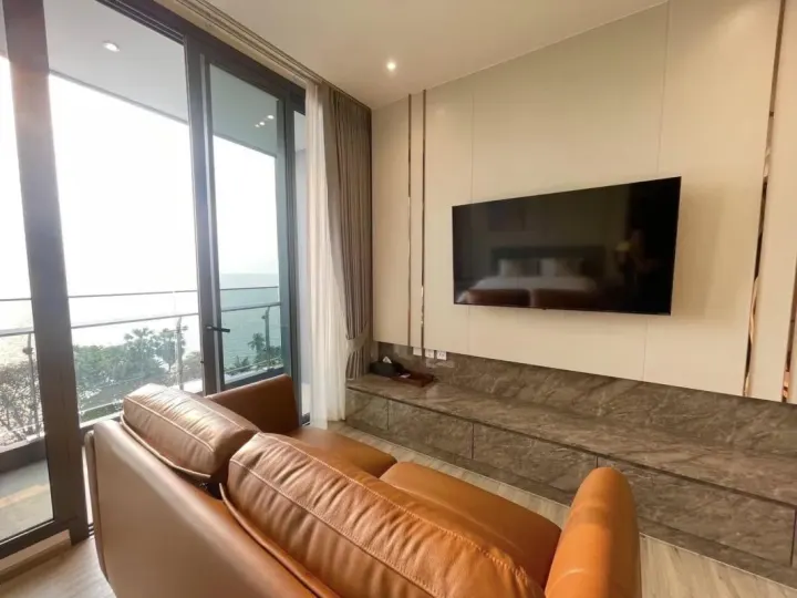 Property photos for Arom Wongamat
