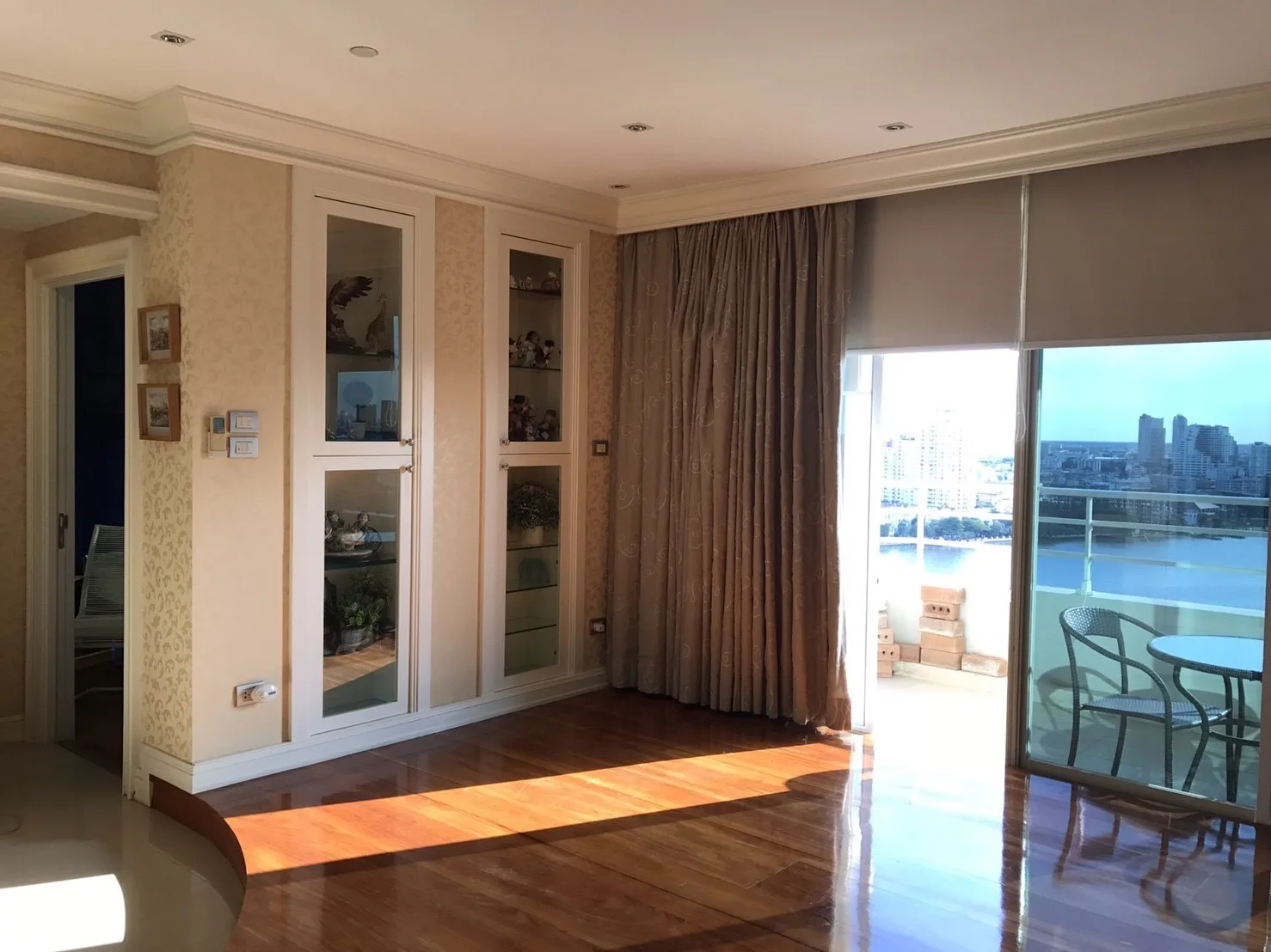 Property photos for Watermark Chaophraya