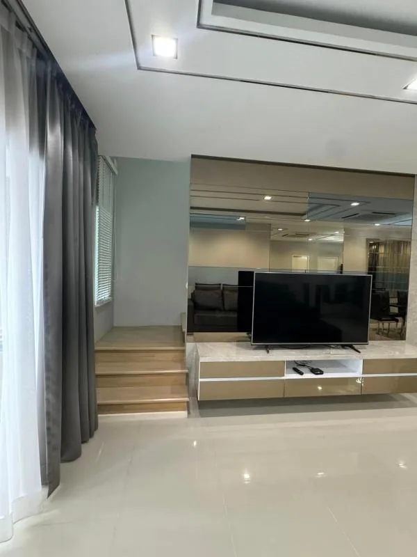 Property photos for Baan Klang Muang Sukhumvit 77