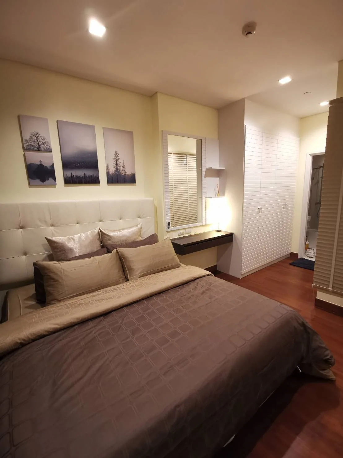 Property photos for Ivy Thonglor