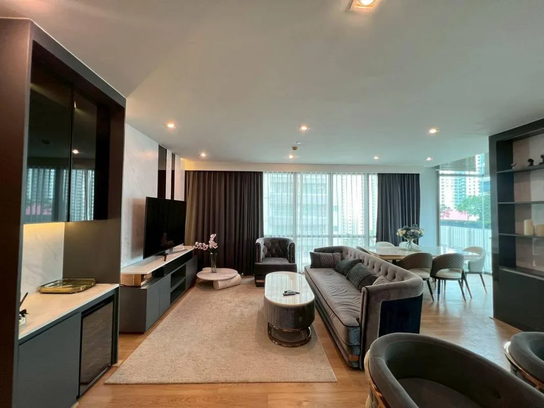 Property photos for The Room Sukhumvit 21