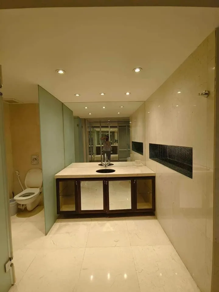 Property photos for State Tower