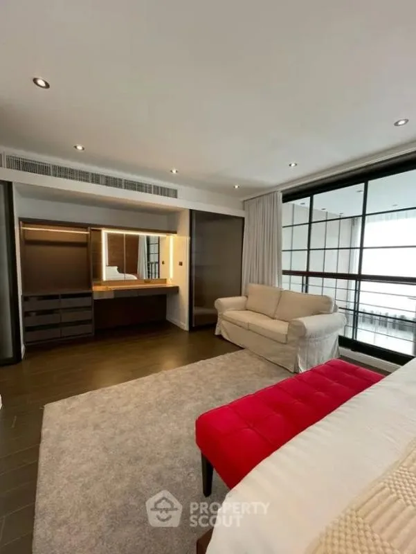 Property photos for Penthouse Condominium 3