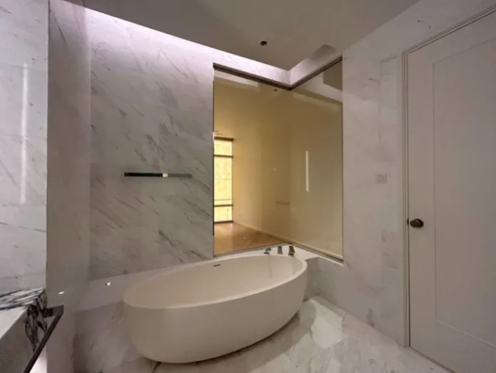 Property photos for Four Seasons Private Residences Bangkok