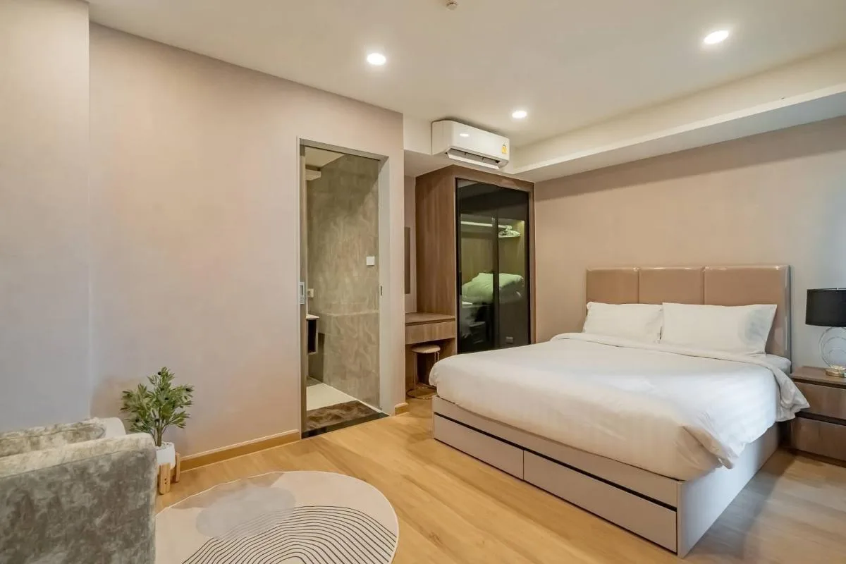 Property photos for Lloyd Soonvijai-thonglor