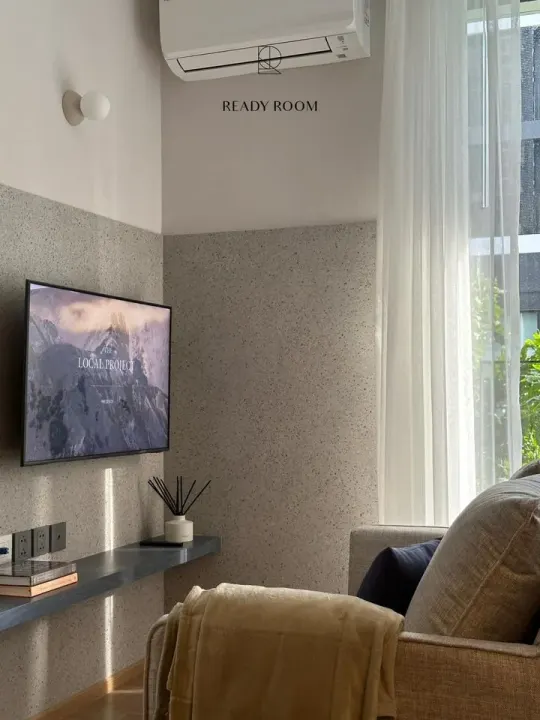 Property photos for Noble Around Ari