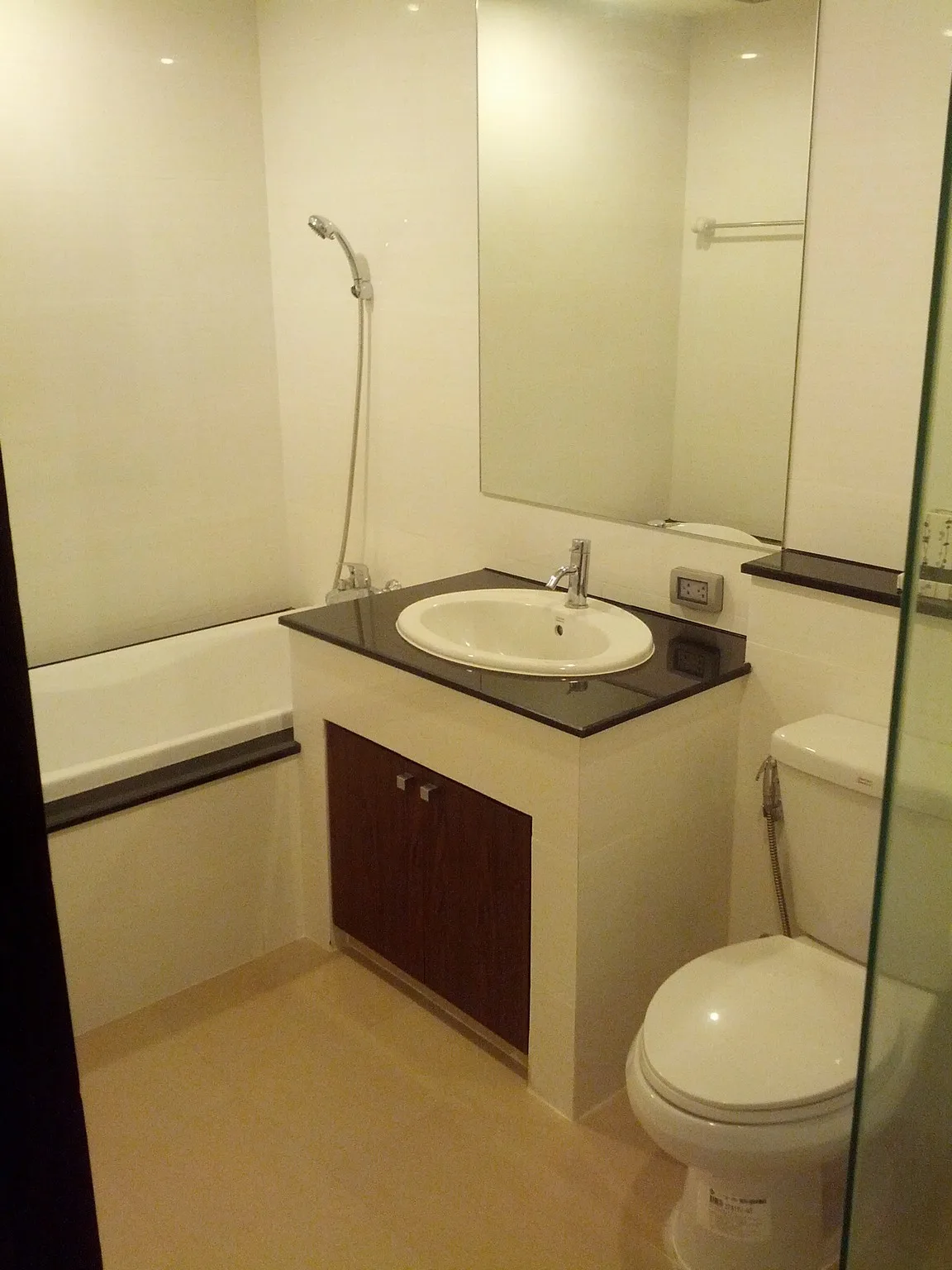 Property photos for The Amethyst Sukhumvit 39