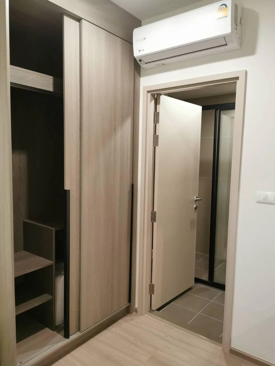 Property photos for The Base Phetchaburi-thonglor