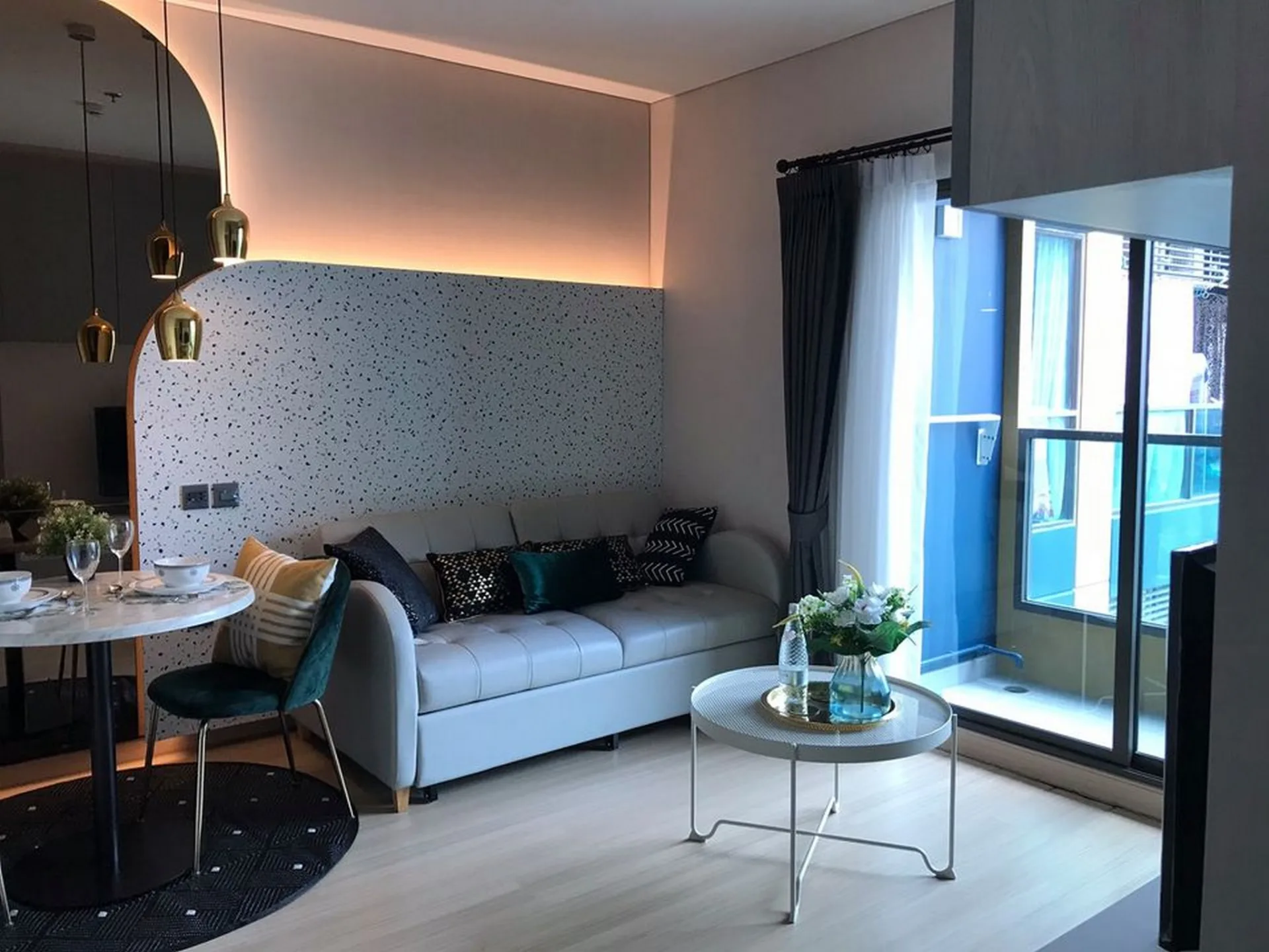 Property photos for Lumpini Suite Phetchaburi - Makkasan