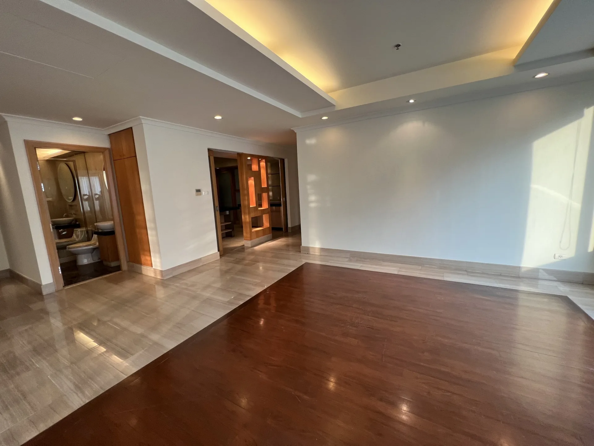 Property photos for Baan Ratchadamri