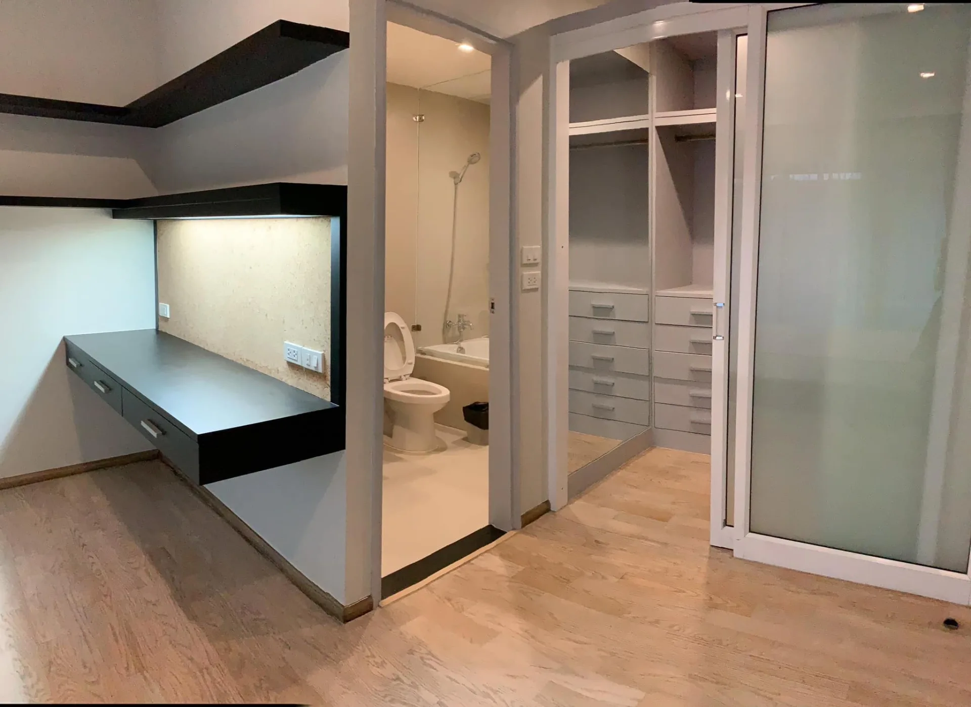 Property photos for Noble Remix