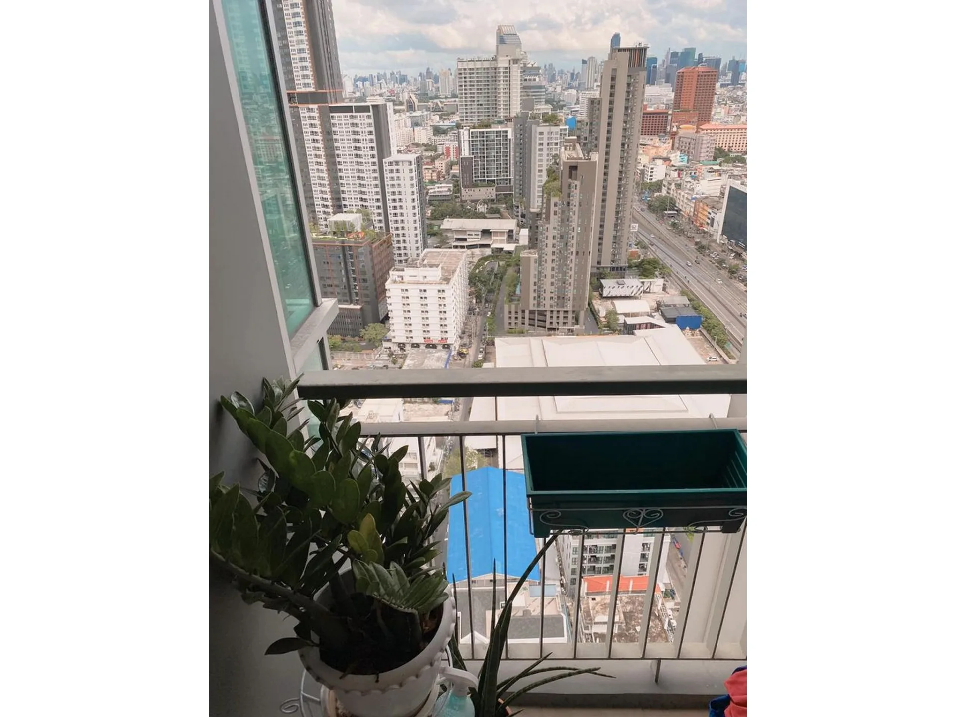Property photos for Life Ratchadapisek