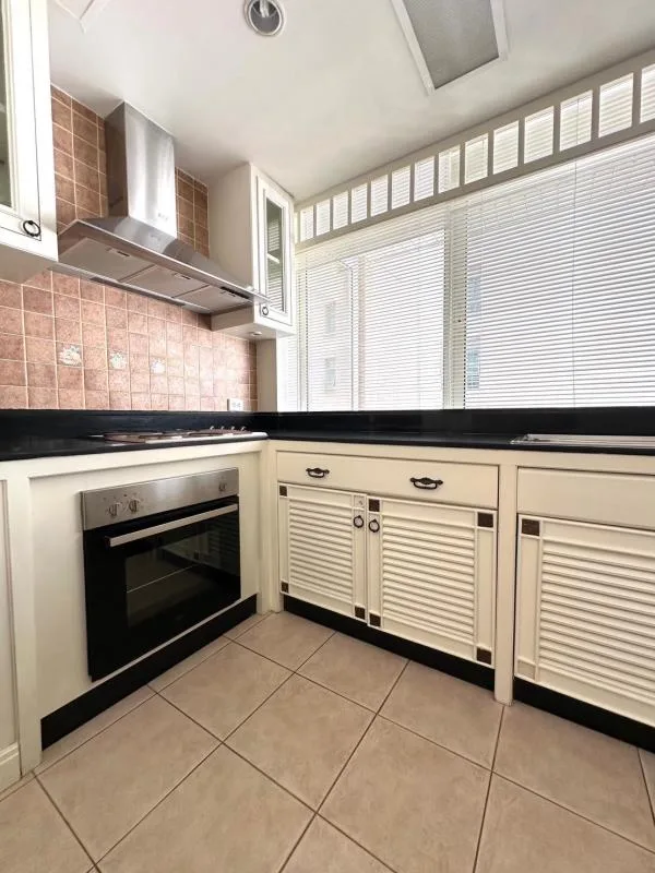 Property photos for Langsuan Ville