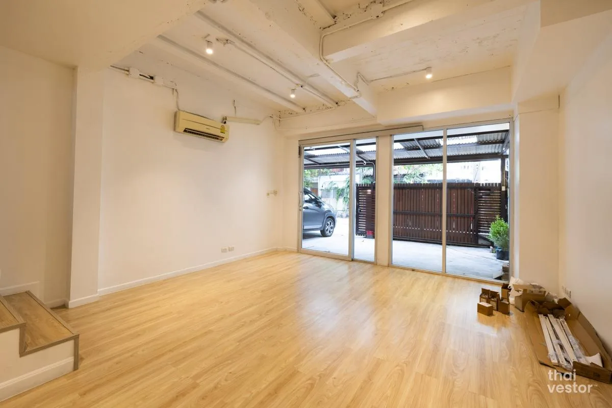 Property photos for Home Office 49/1