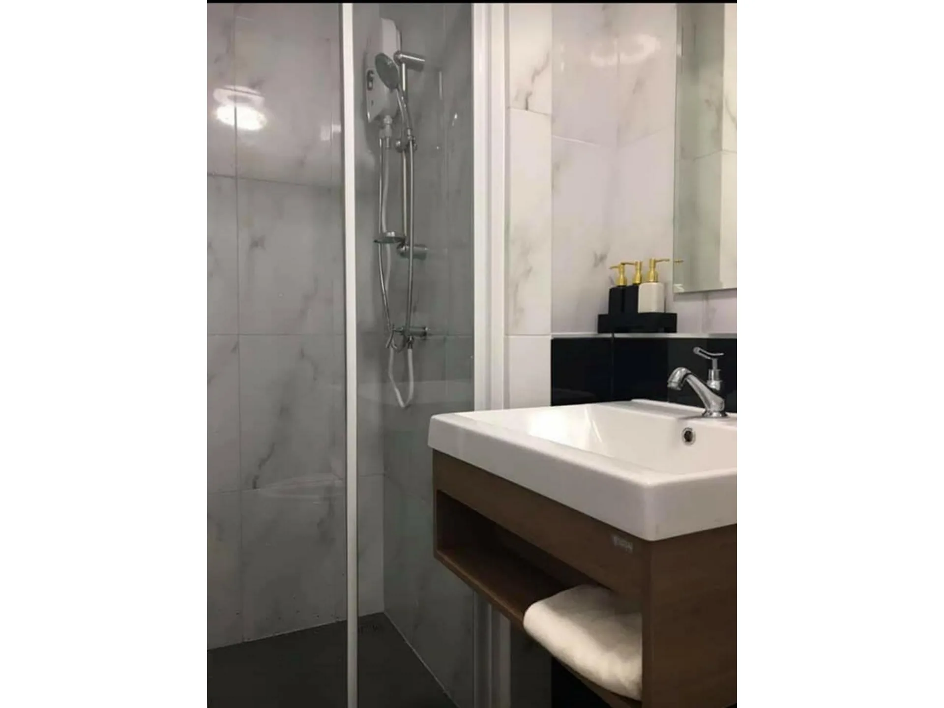 Property photos for Estabe??? Phahonyothin 18