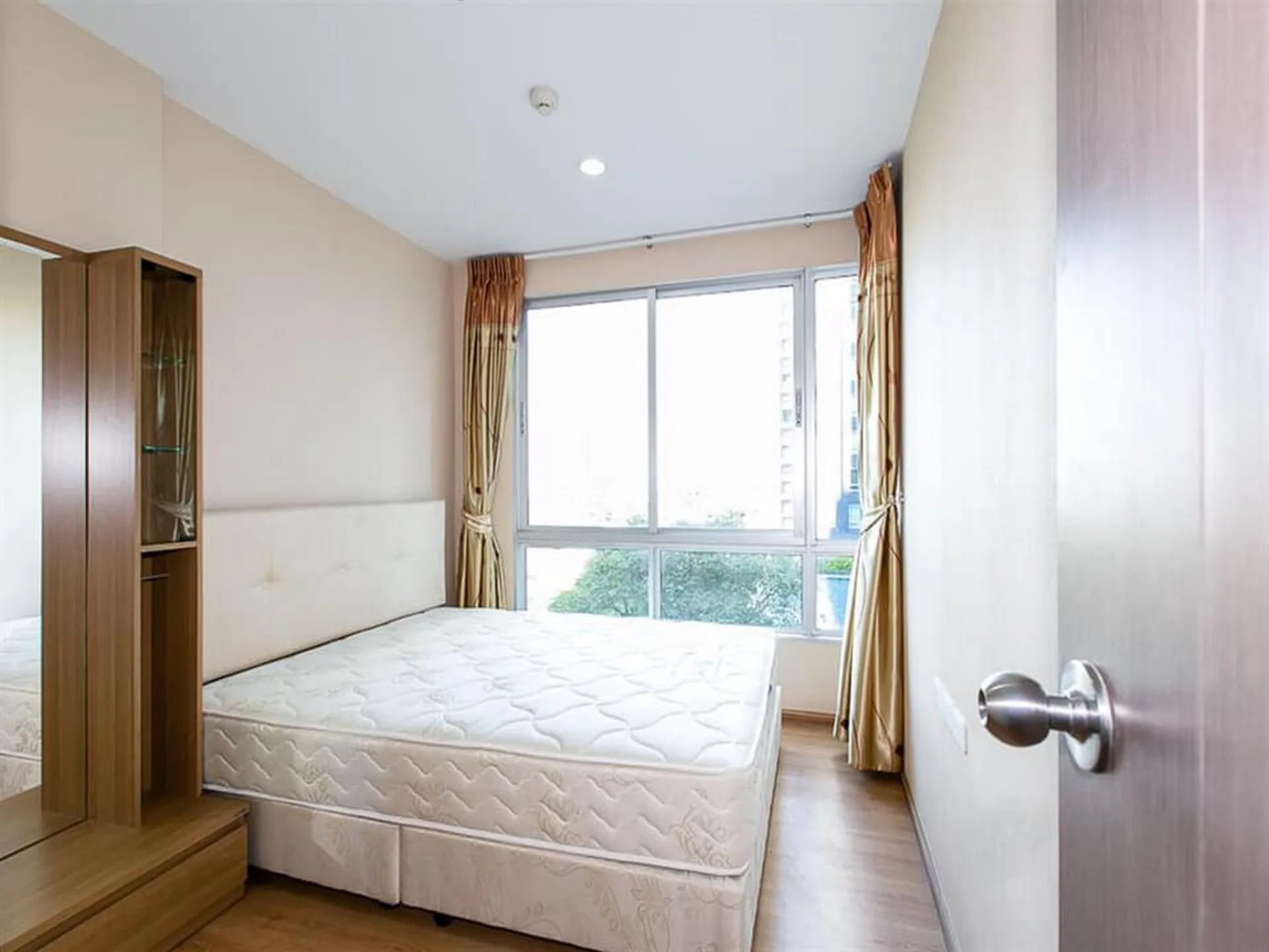 Property photos for The Base Sukhumvit 77