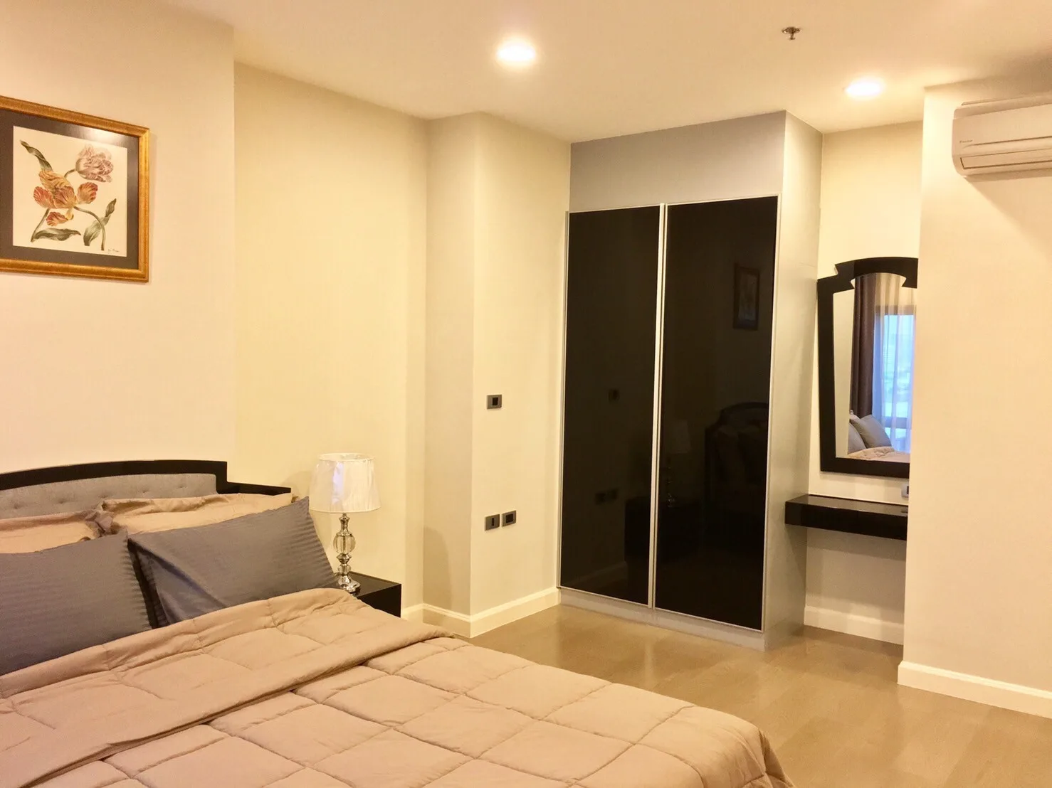 Property photos for The Crest Sukhumvit 34