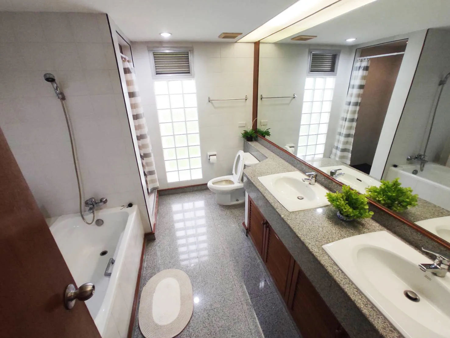 Property photos for Ma Peng Seng Apartment