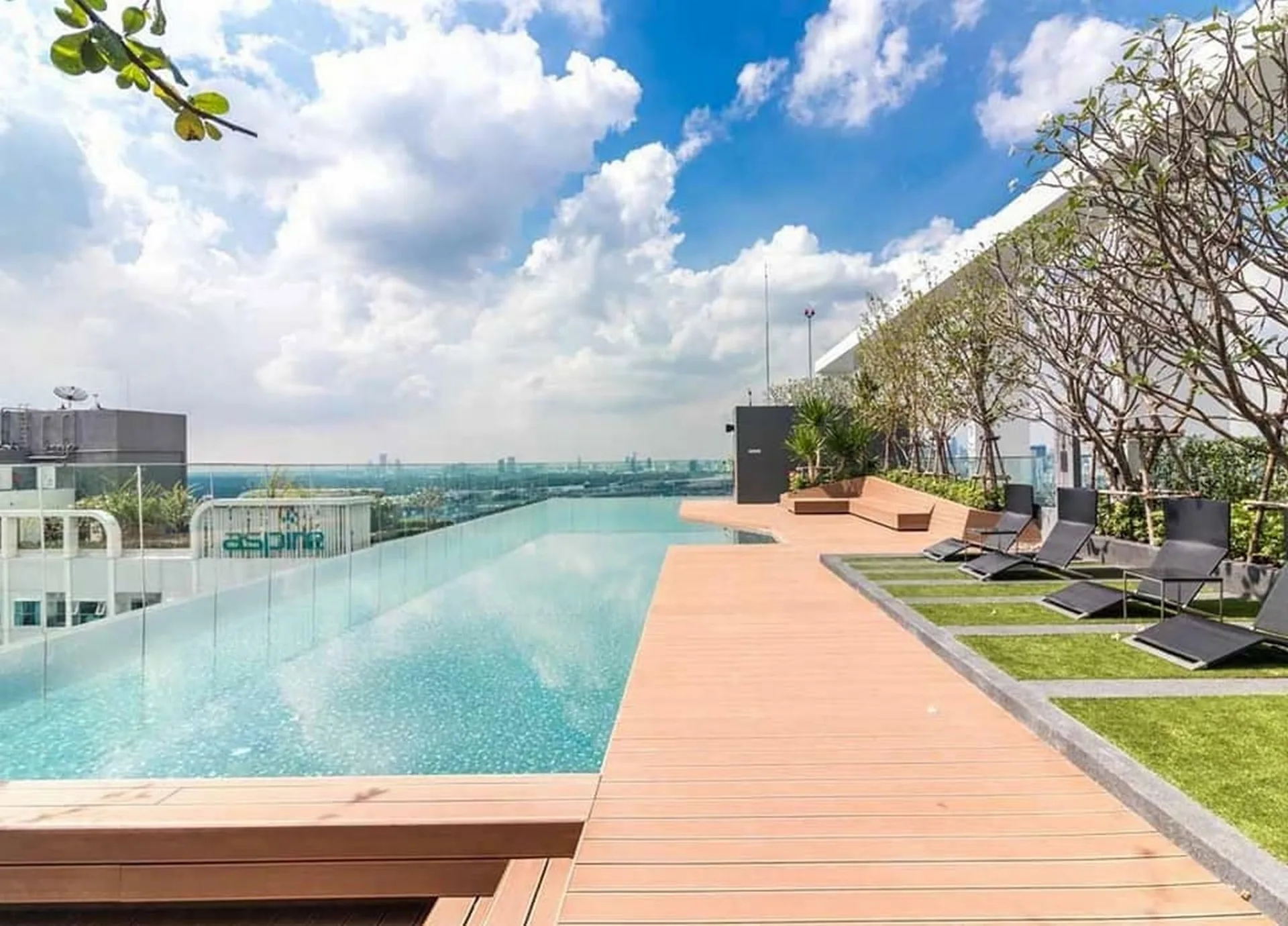 Property photos for Life Sukhumvit 48