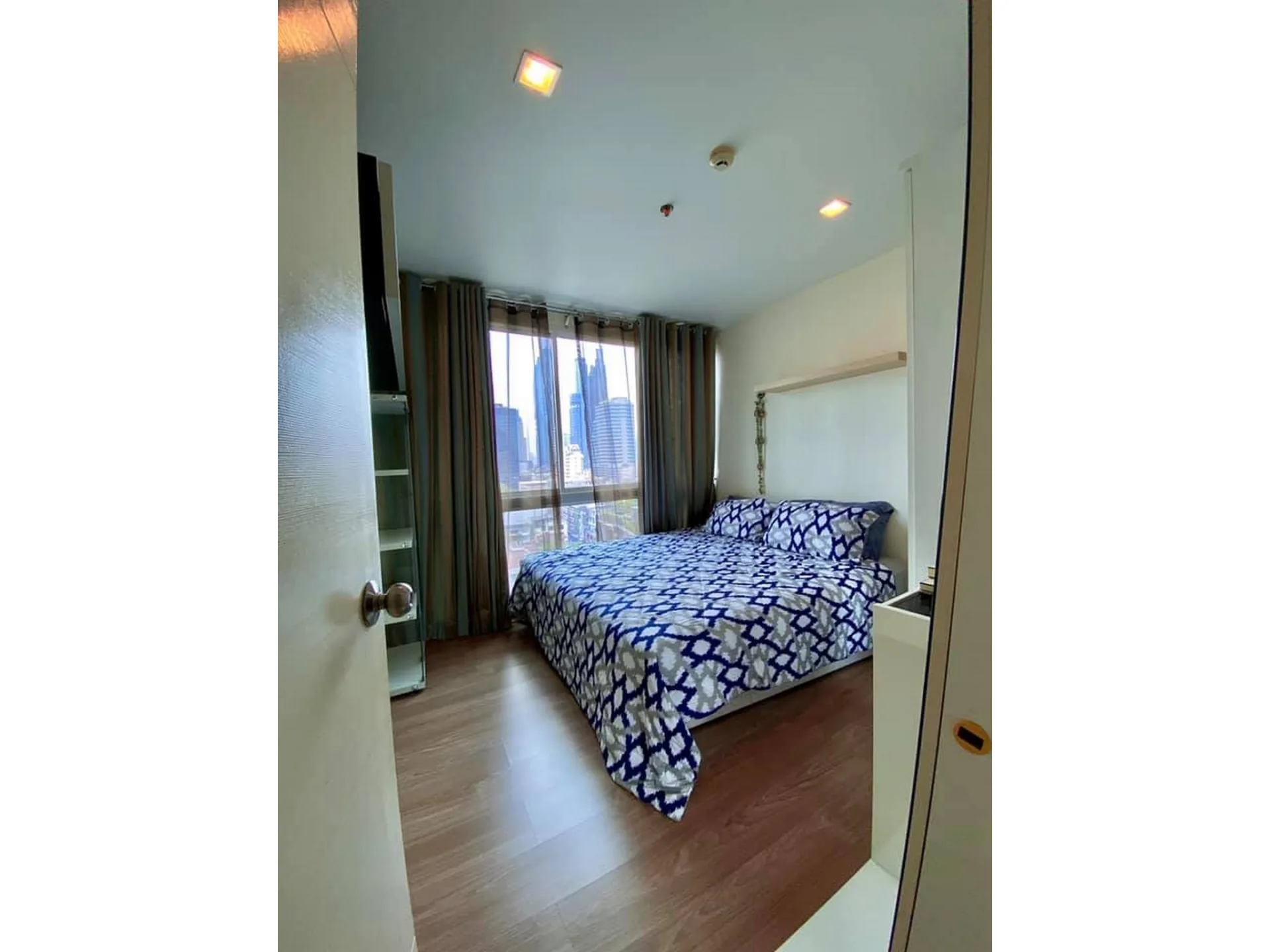 Property photos for Wish @ Samyan