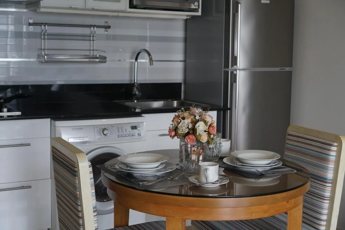 Property photos for Noble Refine