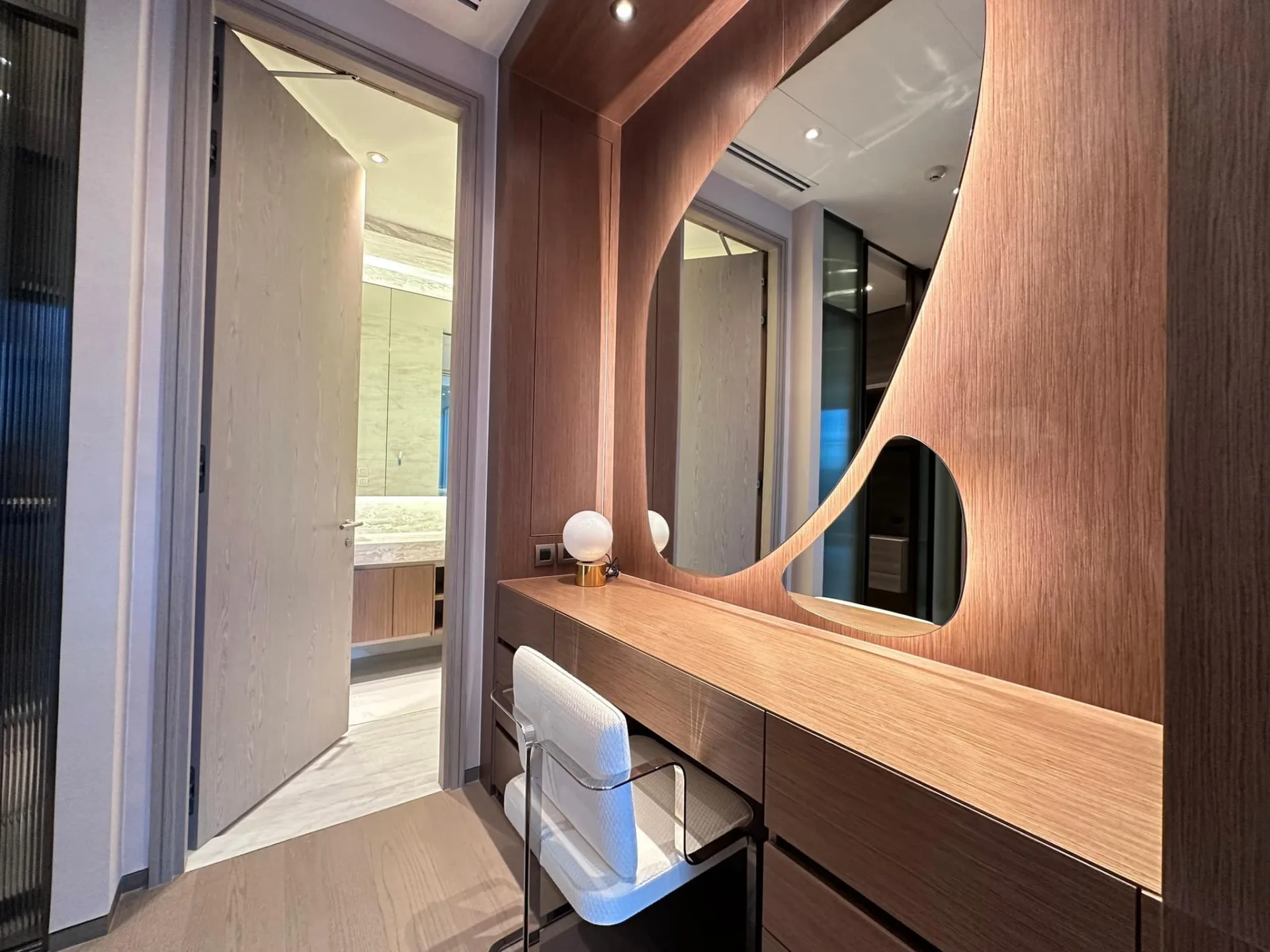 Property photos for Scope Langsuan