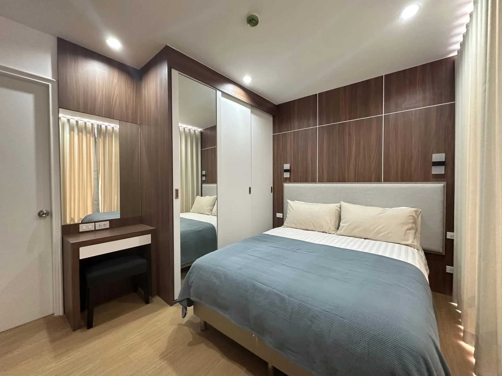 Property photos for 6th Avenue Sukhumvit 15