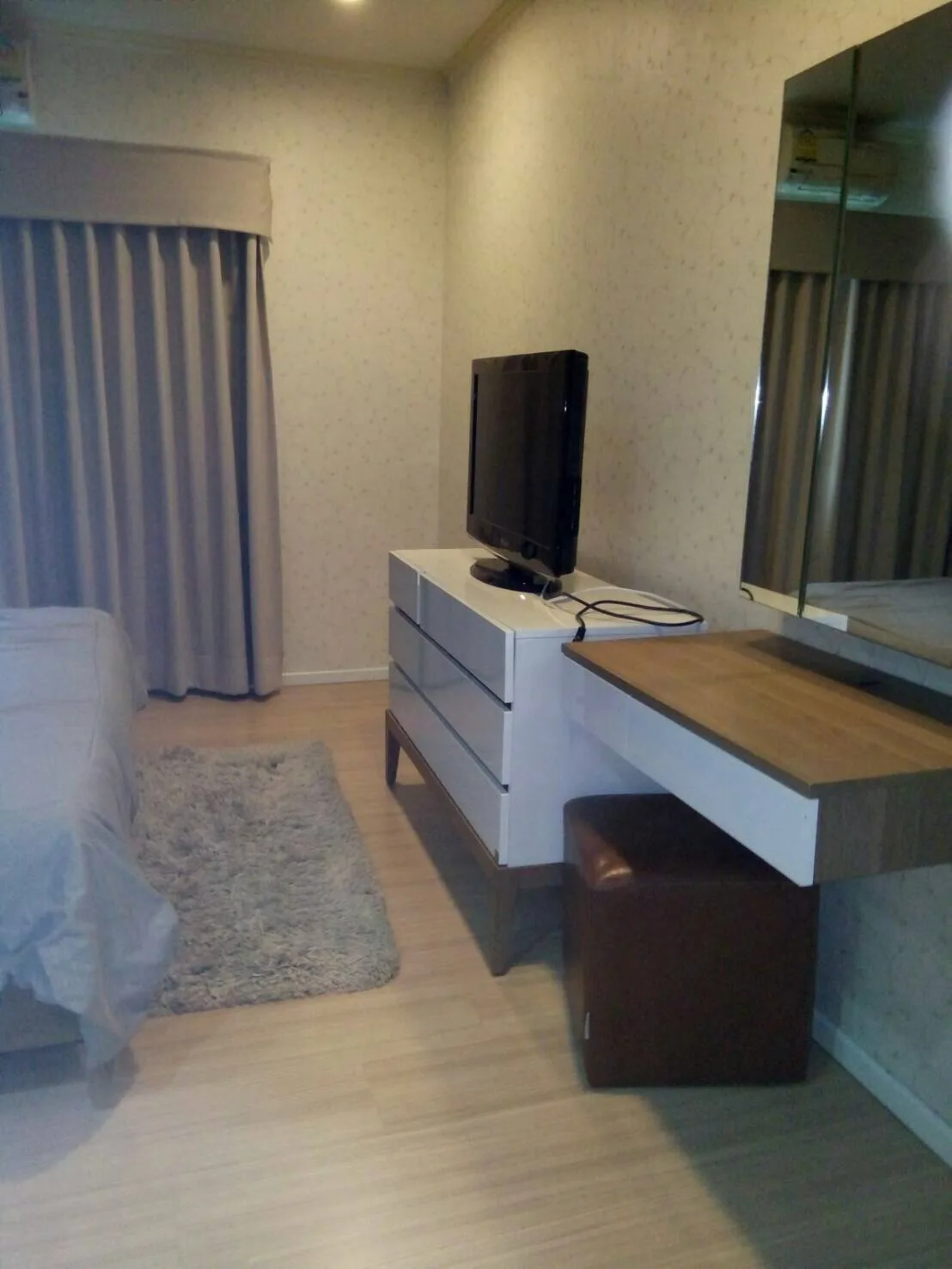 Property photos for Renova Residence Chidlom