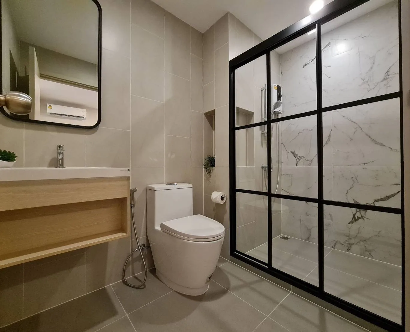 Property photos for Metris Rama 9-ramkhamhaeng