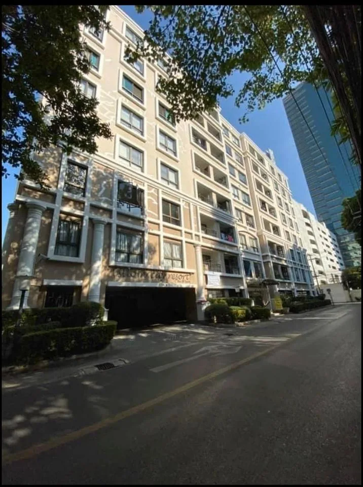 Property photos for Silom City Resort