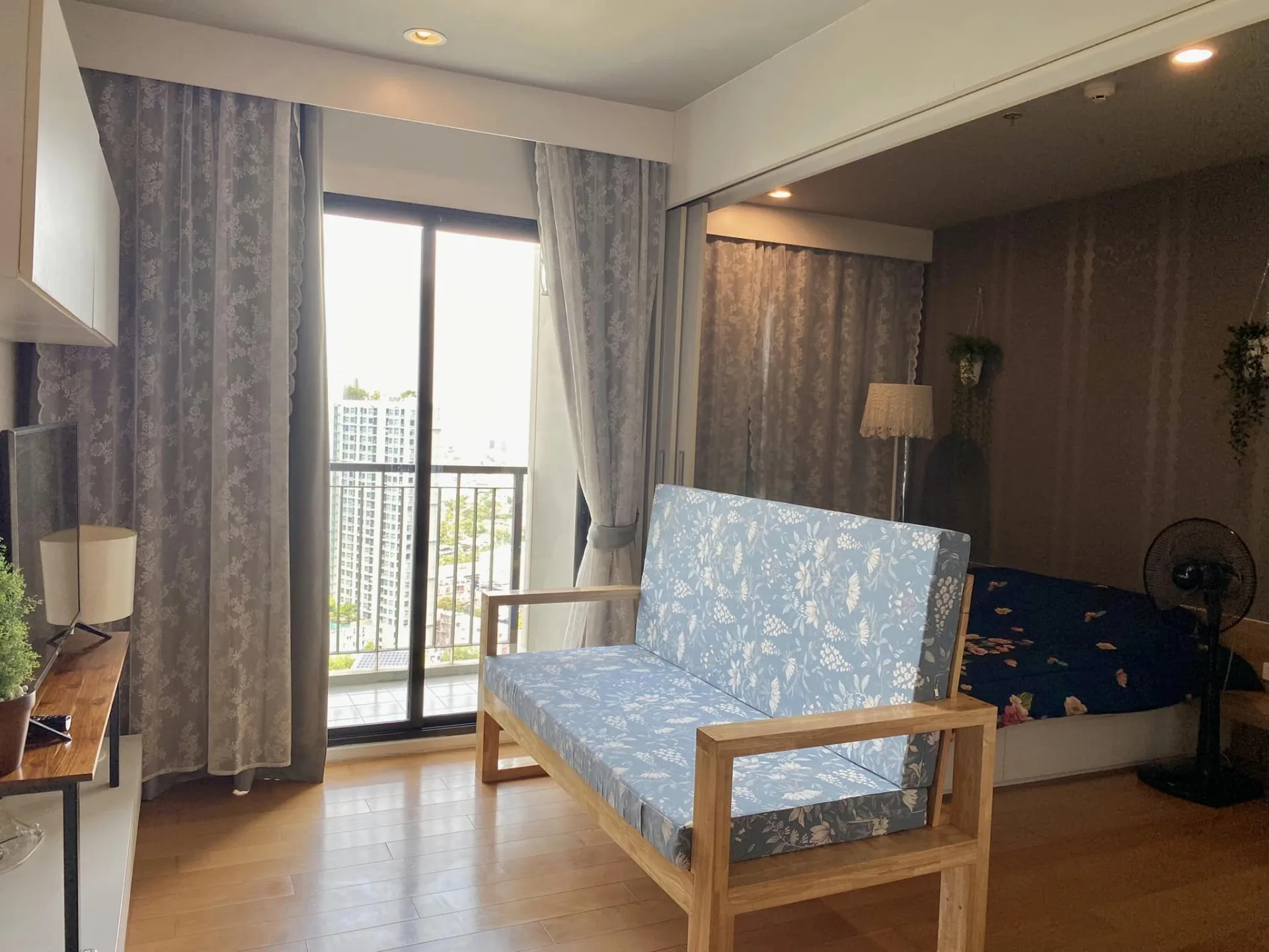 Property photos for Blocs 77