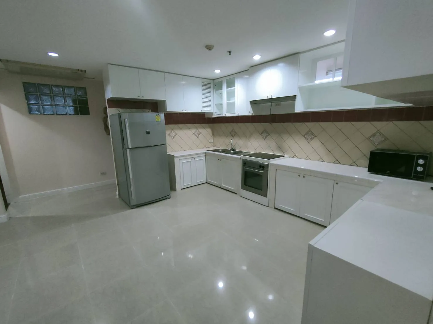 Property photos for Kasemsuk Mansion