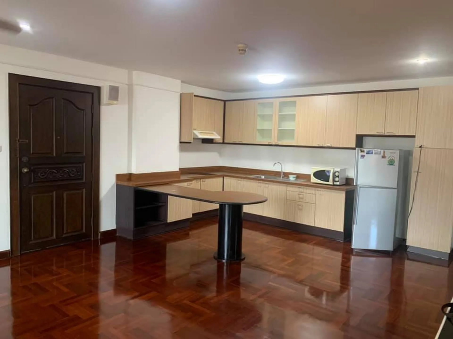 Property photos for Petch 9 Tower